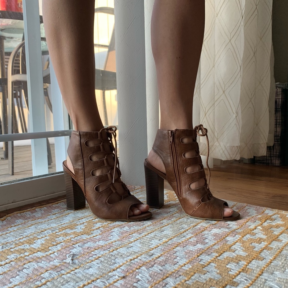 BAMBOO Lace Up Sandel Heels